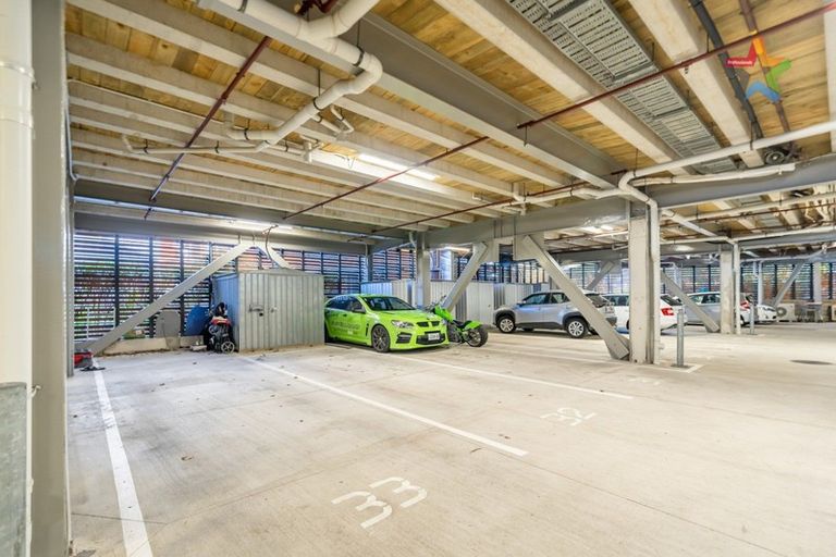 Photo of property in Patent 326 Apartments, 507s/326 Evans Bay Parade, Hataitai, Wellington, 6021