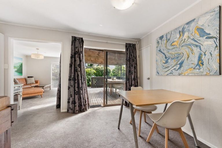 Photo of property in 21 Oreil Avenue, West Harbour, Auckland, 0618