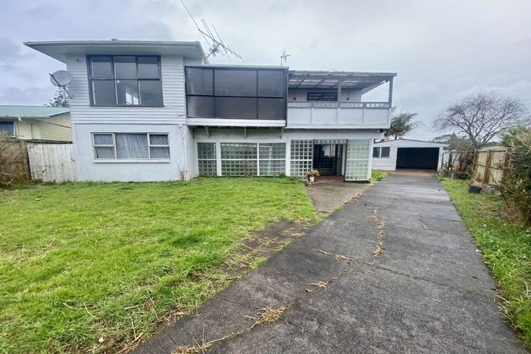 Photo of property in 11 Tomlin Place, Mangere East, Auckland, 2024