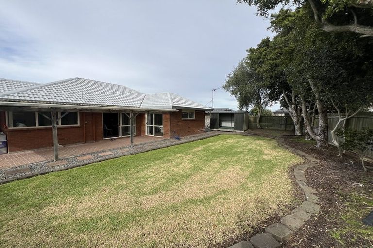 Photo of property in 12 Sheldon Place, Burswood, Auckland, 2013