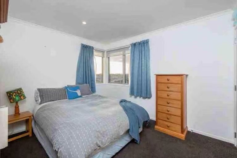 Photo of property in 63b Westgate Drive, Massey, Auckland, 0614