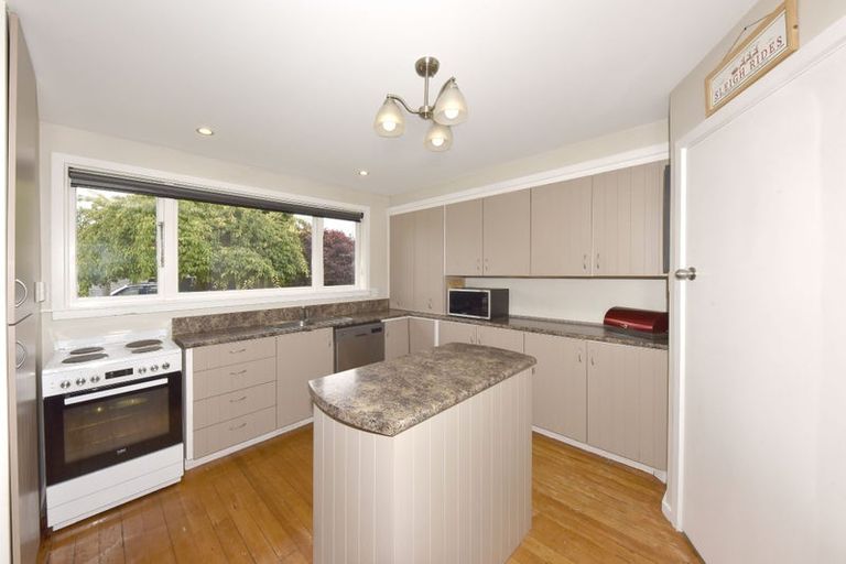 Photo of property in 3 Kingsgate Place, Burnside, Christchurch, 8053