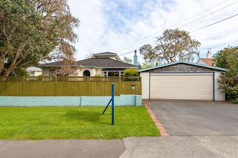 Photo of property in 51 Pohutukawa Street, Woburn, Lower Hutt, 5010