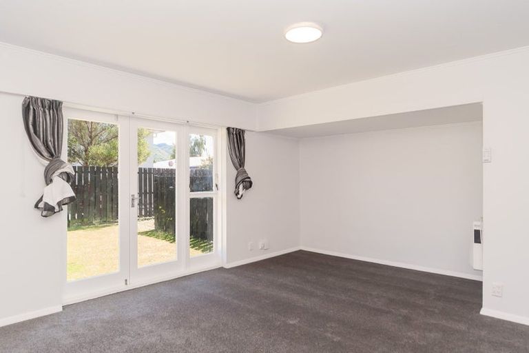Photo of property in Wellway Flats, 45 Mcparland Street, Ebdentown, Upper Hutt, 5018
