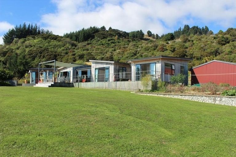 Photo of property in 45 Falconer Road, Pohara, Takaka, 7183
