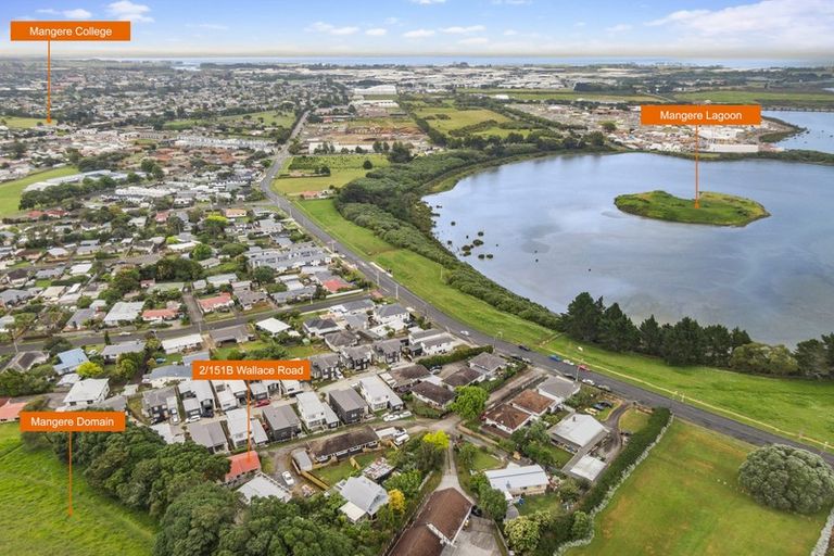 Photo of property in 2/151b Wallace Road, Mangere Bridge, Auckland, 2022