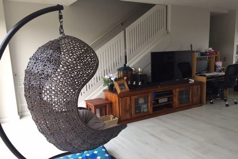 Photo of property in The Terraces, 19/9 Humber Street, Pandora, Napier, 4110