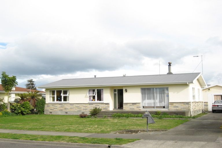Photo of property in 19 Mcgregor Avenue, Pirimai, Napier, 4112