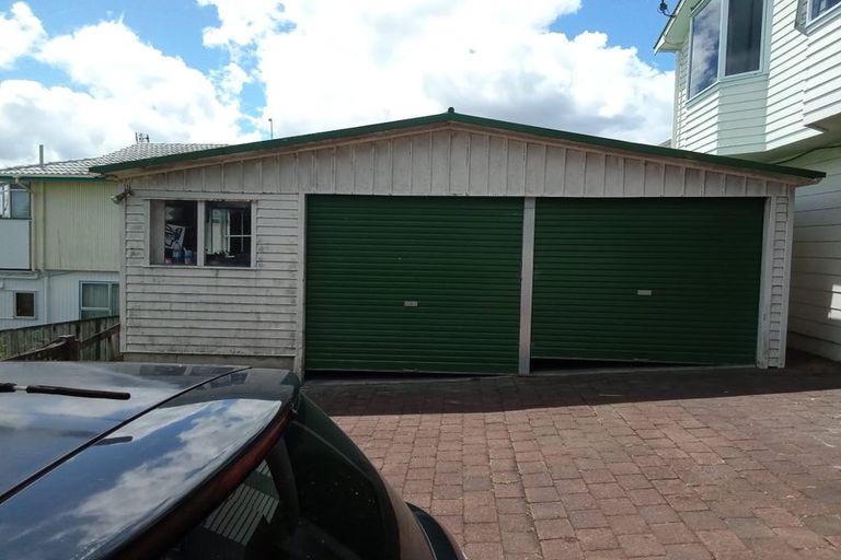 Photo of property in 28 Mayfield Road, Glenfield, Auckland, 0629