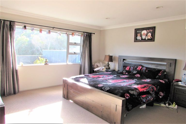 Photo of property in 15 Speldhurst Grove, Stokes Valley, Lower Hutt, 5019