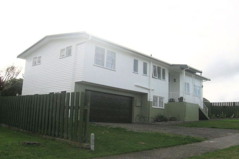 Photo of property in 22 Maple Grove, Maungaraki, Lower Hutt, 5010