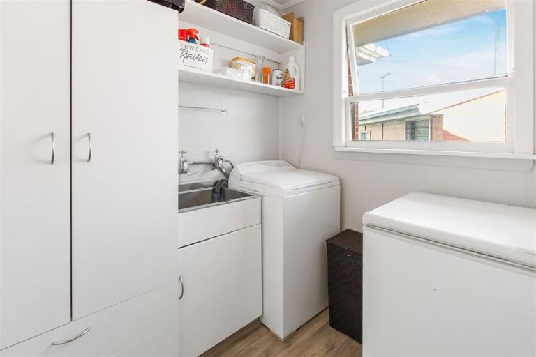 Photo of property in 8 Hughes Street, Waimate, 7924