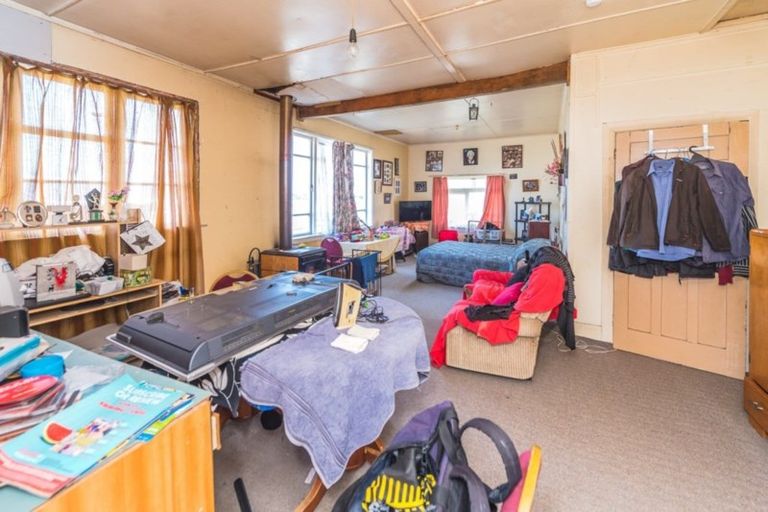 Photo of property in 10 Pingao Place, Waiinu Beach, Wanganui, 4588