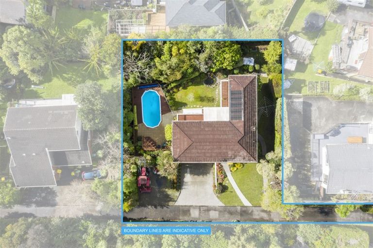 Photo of property in 138 Weatherly Road, Torbay, Auckland, 0630