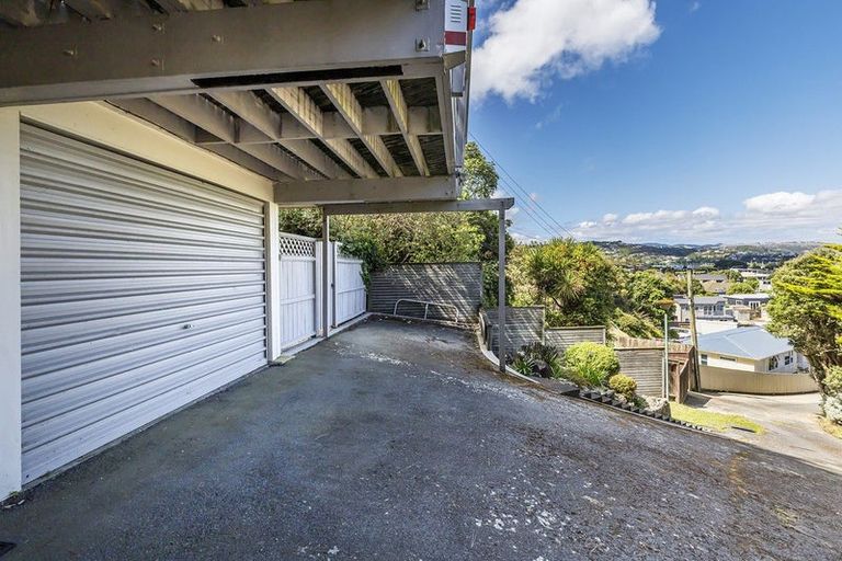 Photo of property in 5b Acheron Road, Paremata, Porirua, 5026
