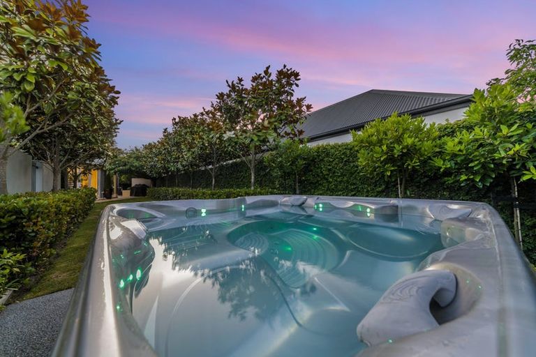 Photo of property in 18 Taunton Place, Rangiora, 7400