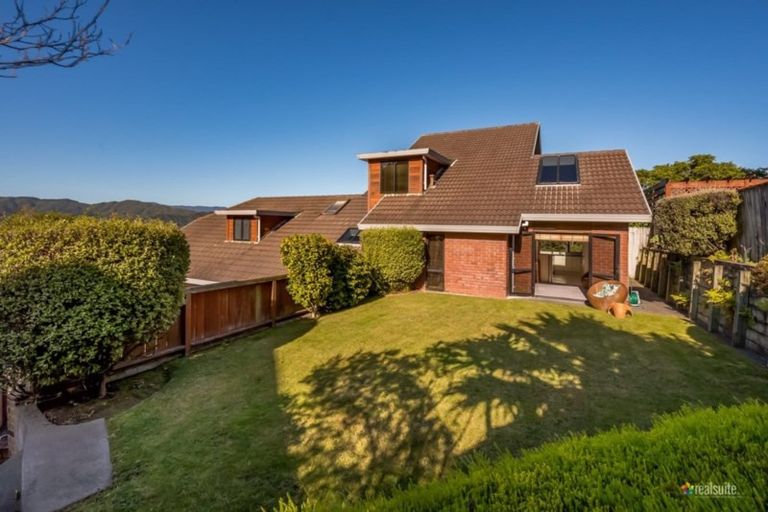 Photo of property in 6 Avonlea Grove, Belmont, Lower Hutt, 5010