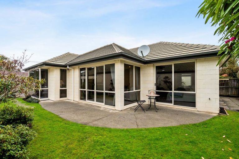 Photo of property in 2/35 Merrin Street, Avonhead, Christchurch, 8042
