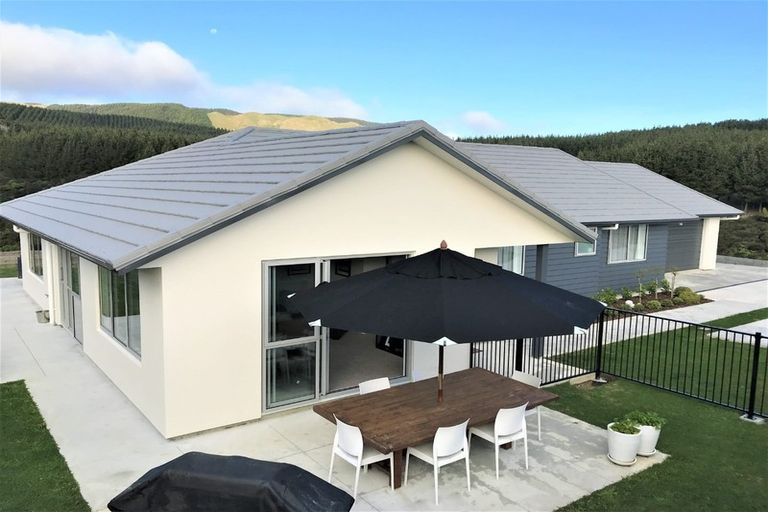 Photo of property in 31a Gray Street, Pukerua Bay, 5026