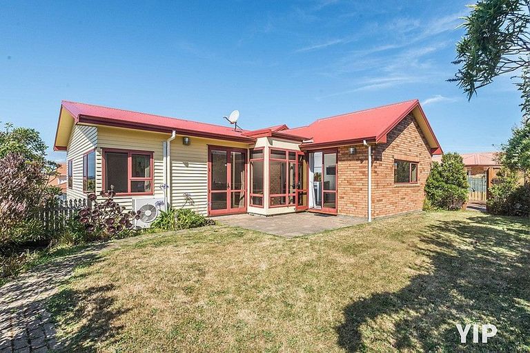 Photo of property in 1 Comber Place, Johnsonville, Wellington, 6037
