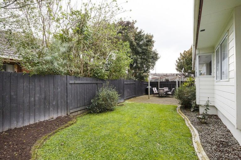 Photo of property in 25 Dalfield Place, Highbury, Palmerston North, 4412