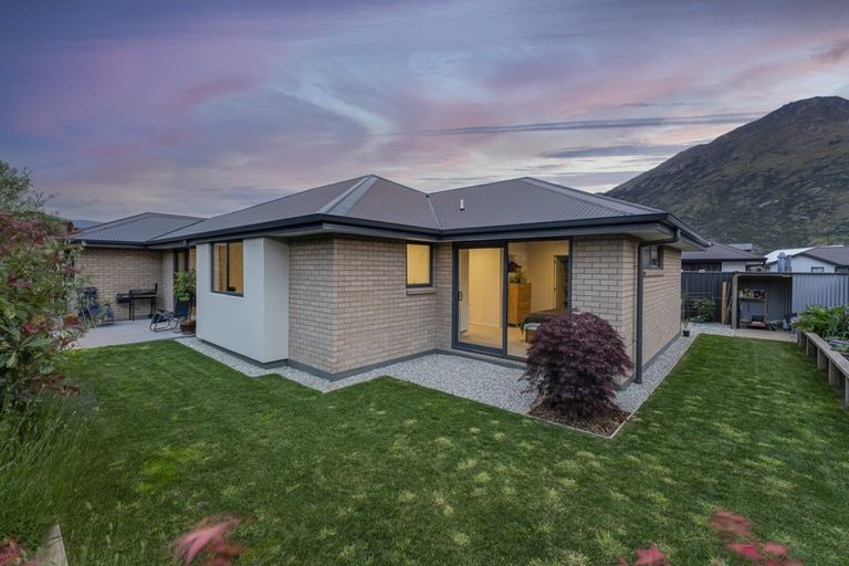 Photo of property in 25 Cumberland Road, Lower Shotover, Queenstown, 9304