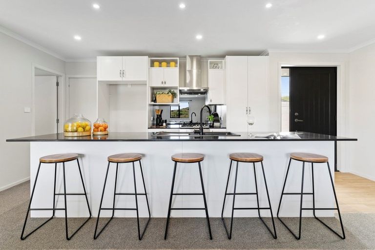 Photo of property in 138 Ballintoy Park Drive, Welcome Bay, Tauranga, 3175