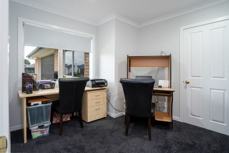 Photo of property in 7 Cooper Crescent, Cambridge, 3434