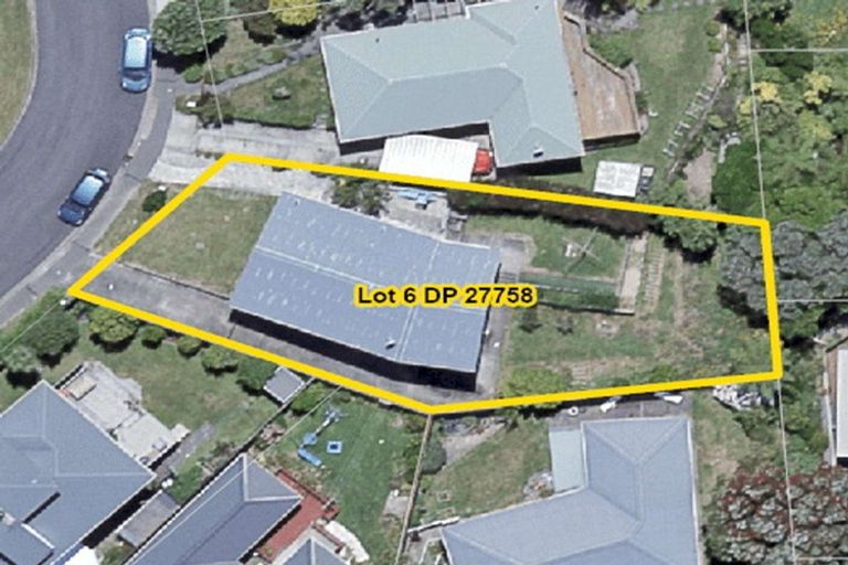 Photo of property in 4 Glenamoy Crescent, Johnsonville, Wellington, 6037