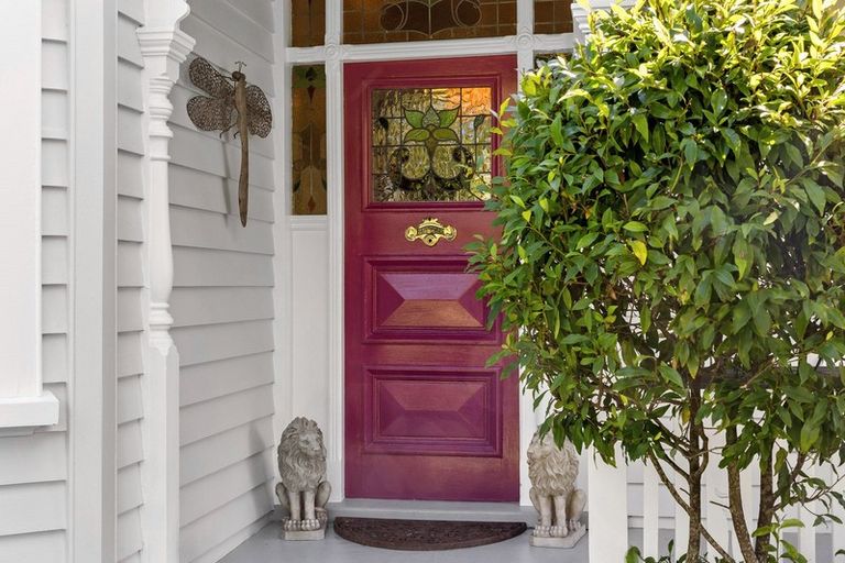 Photo of property in 1/36 Maritime Terrace, Birkenhead, Auckland, 0626