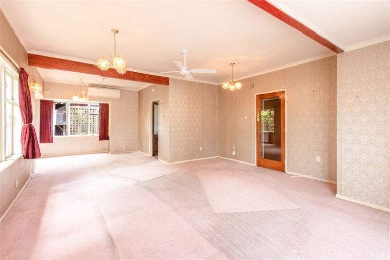 Photo of property in 5 Hollies Crescent, Johnsonville, Wellington, 6037