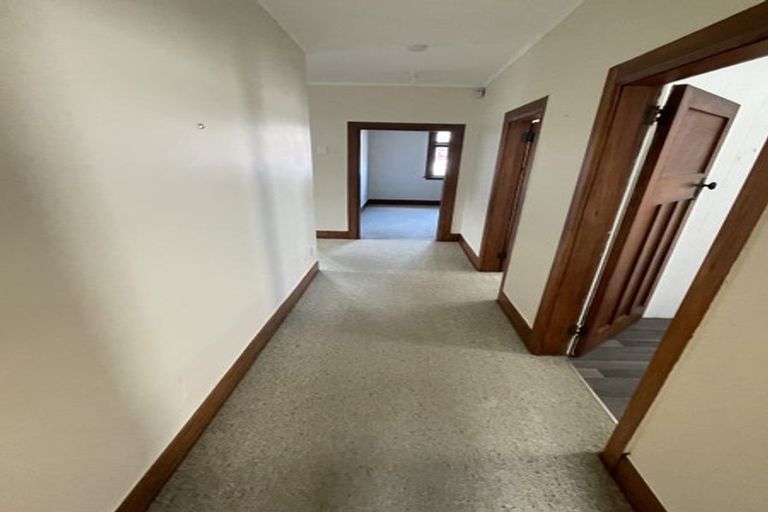 Photo of property in 354 The Parade, Island Bay, Wellington, 6023