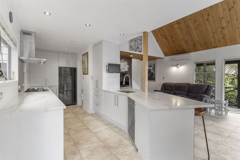 Photo of property in 19 Marendellas Drive, Bucklands Beach, Auckland, 2014