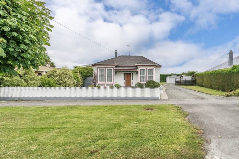 Photo of property in 350 Great North Road, Winton, 9720