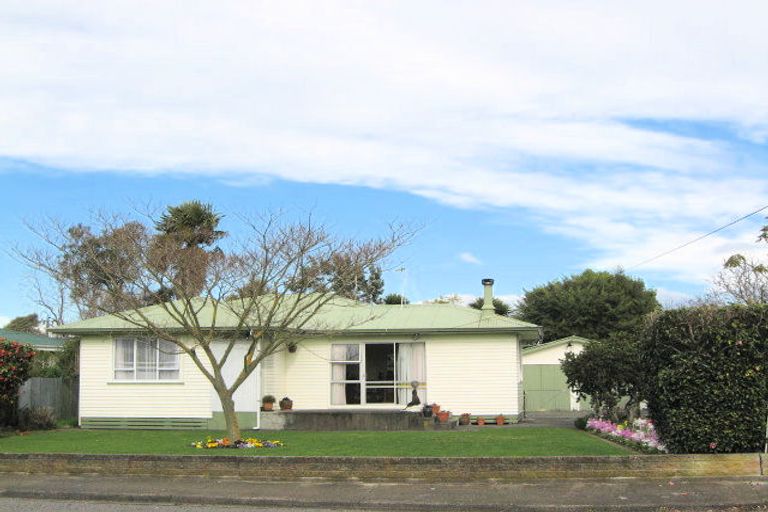 Photo of property in 32 Mill Road, Clive, 4102