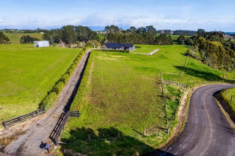 Photo of property in 110 Stockman Road, Tikorangi, Waitara, 4383