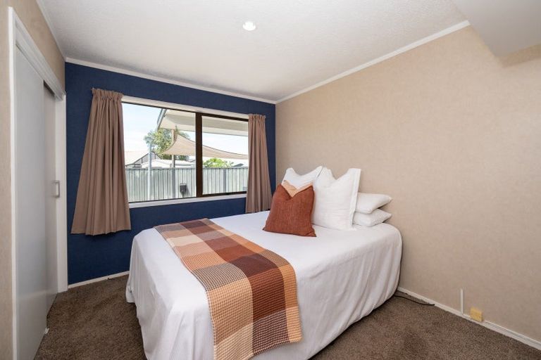 Photo of property in 13 Gilmour Place, Taradale, Napier, 4112
