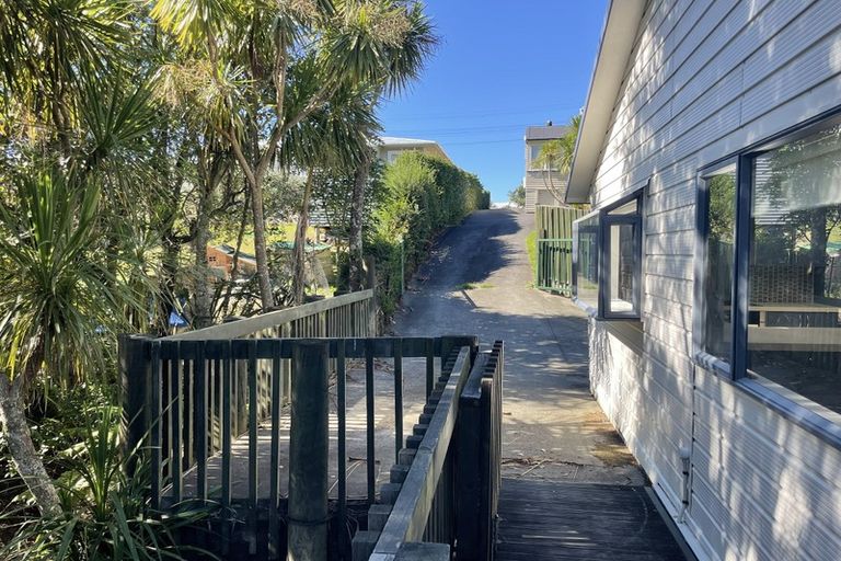 Photo of property in 36a Fairmount Road, Titirangi, Auckland, 0604