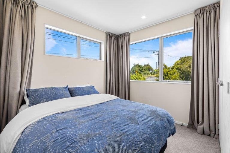Photo of property in 2/29 Commissariat Road, Mount Wellington, Auckland, 1060
