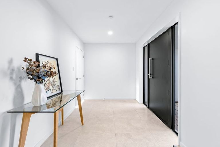 Photo of property in 16 Falcons View Drive, Rolleston, 7615