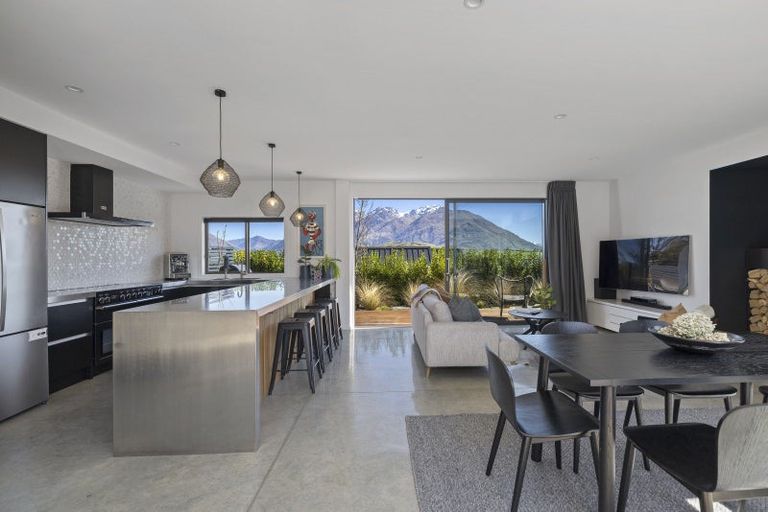 Photo of property in 9 Falconer Rise, Jacks Point, Queenstown, 9371