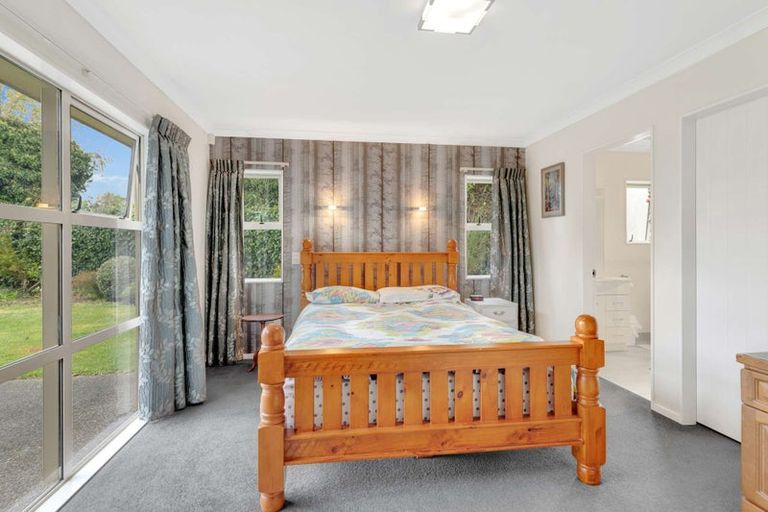 Photo of property in 12 Ruru Place, Levin, 5510