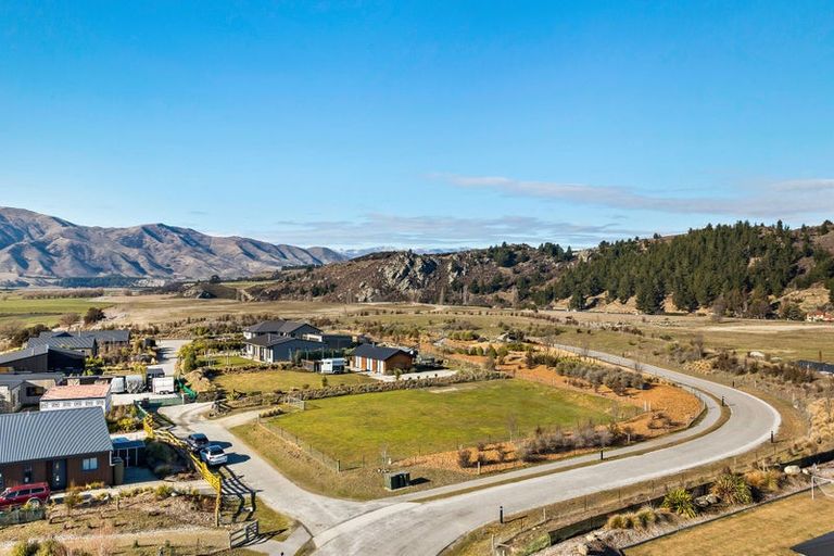 Photo of property in 13 Jackson Rise, Luggate, Wanaka, 9383