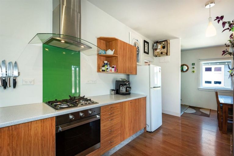 Photo of property in 91 Bowhill Road, New Brighton, Christchurch, 8083