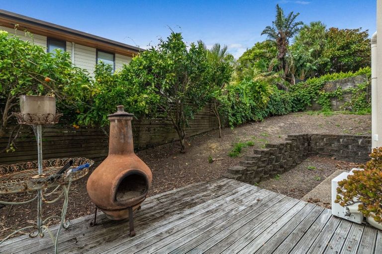 Photo of property in 71 Kittiwake Drive, Schnapper Rock, Auckland, 0632