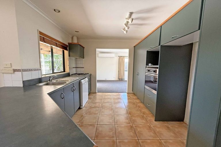 Photo of property in 85 Sandwich Road, St Andrews, Hamilton, 3200