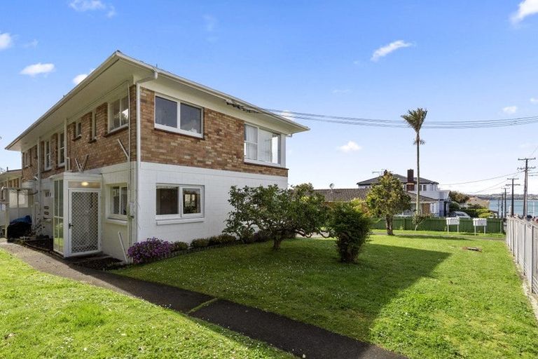 Photo of property in 1/16 Church Street, Devonport, Auckland, 0624