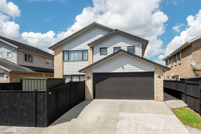 Photo of property in 386 Ormiston Road, Flat Bush, Auckland, 2019