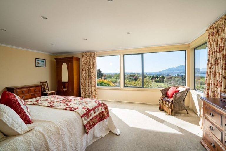 Photo of property in 25 Te Moenga Park, Acacia Bay, Taupo, 3330