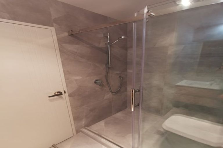 Photo of property in 1/9 Donovan Avenue, Massey, Auckland, 0614